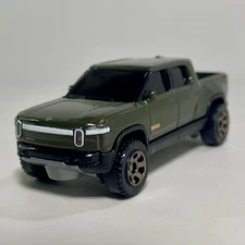 Rivian R1T 1:64 Scale Diecast EV Pickup Truck Dark Green Diorama Model #17