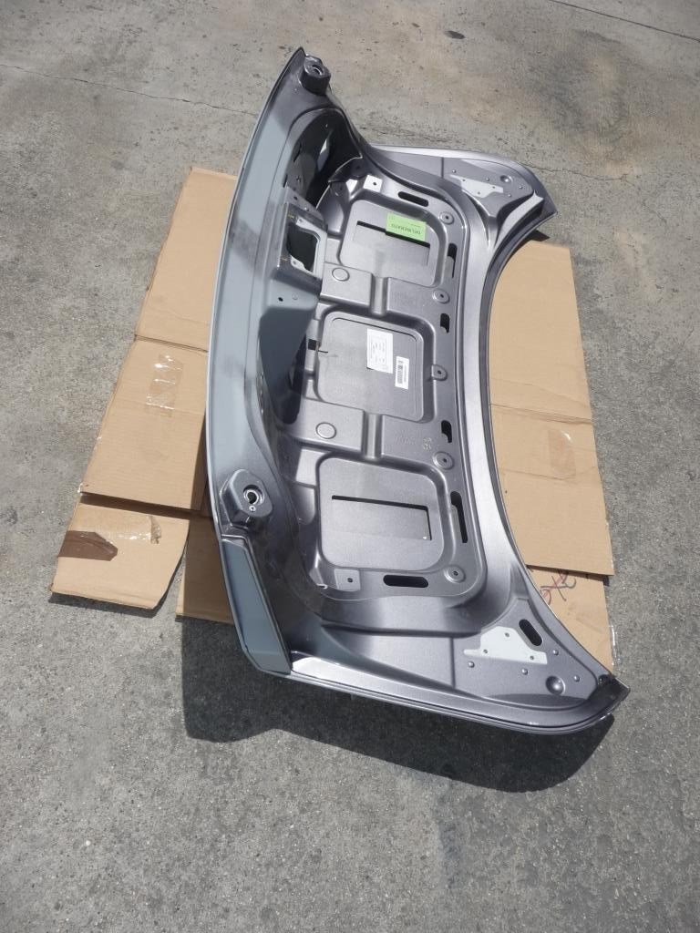 2009-2016 Maserati Granturismo Rear Trunk Lid Bonnet Cover 80562800 OEM Recon