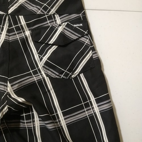 Hurley Boys Youth Board Shorts Black White Stripe Drawstring Size 12/26 NWT - Picture 7 of 7