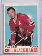 1970-71 O-Pee-Chee Stan Mikita #20 Chicago Blackhawks