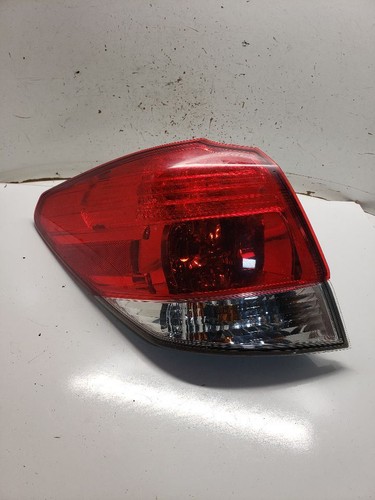 Luz trasera del conductor vagón Outback cuarto de panel montado se adapta a 10-14 LEGACY 1347879
