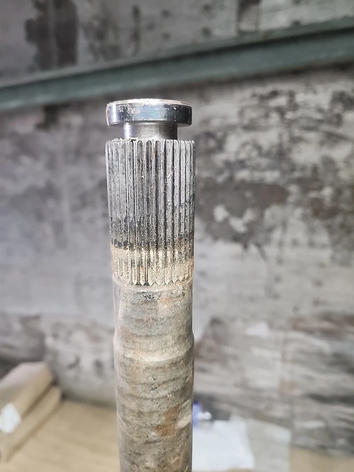 1997 1998 1999 Ford F150 Passenger Right Rear Axle Shaft Oem Back - Image 4 of 4