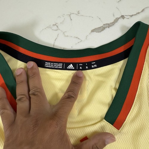 Camiseta deportiva para hombre talla XL Adidas Miami Hurricanes Swingman serigrafiada amarilla HY9766 - Imagen 9 de 17