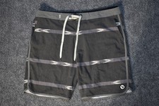 Vuori V314 Men  s Gray/Black Cruise Board Short Size 34