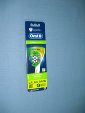 Oral-B Floss Action Max Clean Replacement White Toothbrush Heads 4 Pack EB25RB
