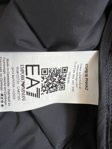 Armani Down Jacket With Hood Size small - Picture 6 of 8