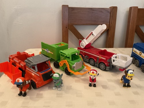 PAW PATROL BIG TRUCK PUPS BUNDLE 5 TRUCKS PLUS FIGURES (167/DR) - Picture 9 of 15