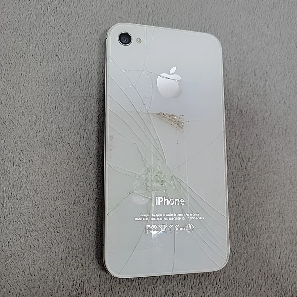 Apple iPhone 4s 32 GB Blanco Desbloqueado A1387 - iOS 9.3.5 - 3707 CANCIONES - *LEER* Foto 2 de 4