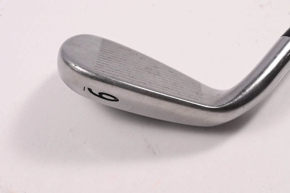 Titleist 712 AP1 #9 Iron / 41 Degree / Regular Flex Dynalite Gold XP R300 Shaft - Image 3 of 4