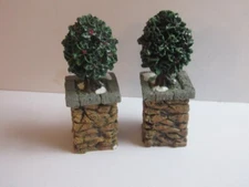 DEPT. 56 VILLAGE STONE HOLLY TREE CORNER POSTS SET OF 2 #52649