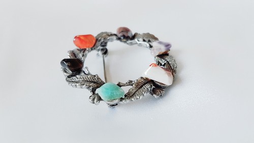 Brooch ~ Natural Colours Agate 'Miracle' Stones ~ Celtic ~ Pewter Metal - Picture 5 of 7