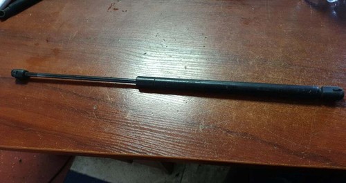 MERCEDES A KLASSE W168 2004 RHD HECKKLAPPE GASFEDER RECHTS AUS SEITE A1689800964