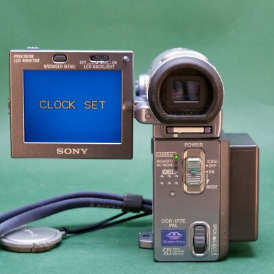 Sony PAL MicroMV Handycam Camcorder DCR-IP7E Y2k nostalgic dcr