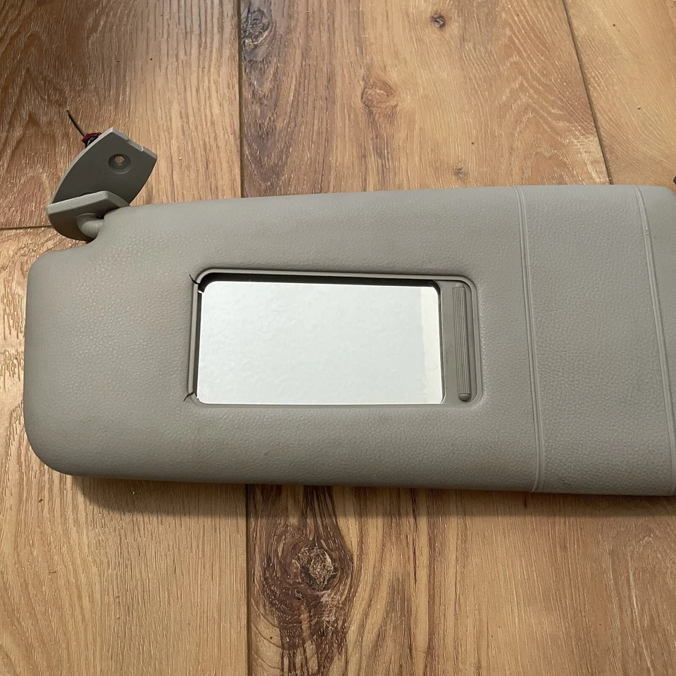 BMW 530i 525i 2004-2007 lado izquierdo del conductor parasol parasol LH OEM Foto 2 de 4