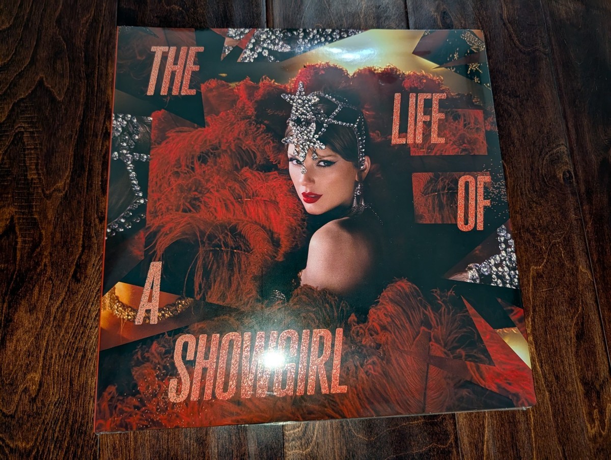 TAYLOR SWIFT Life Of A Showgirl Red Lipstick/Lace Transparent