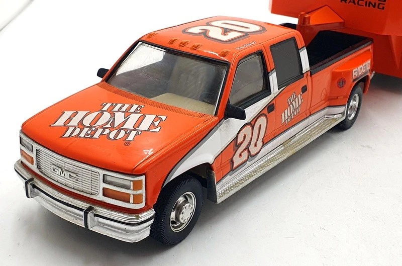 Brookfield 1/24 Scale B249903308-1 T.Stewart Home Depot Truck And Trailer - Image 3 of 4