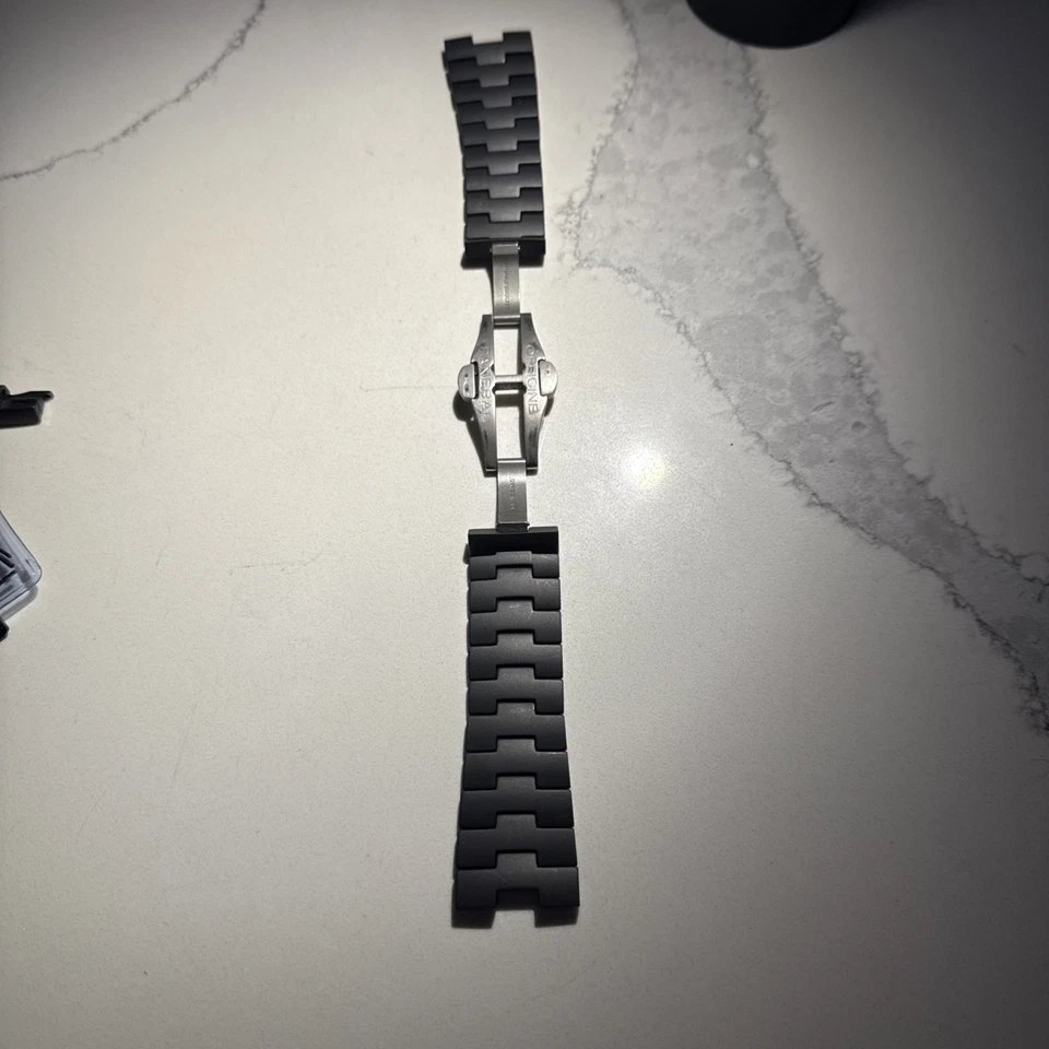 Panerai  Black Ceramic Bracelet 1000% authentic   - Image 3 of 4