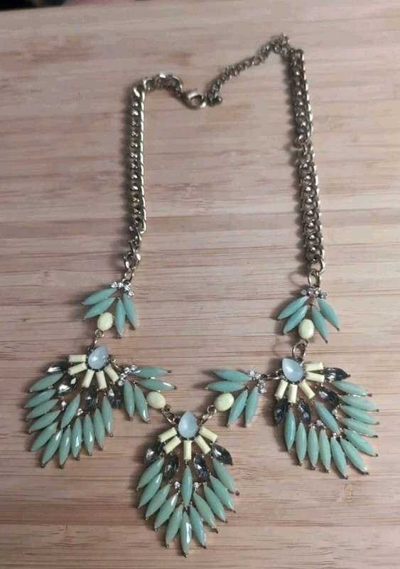 Vintage Jewel Mint Statement Necklace