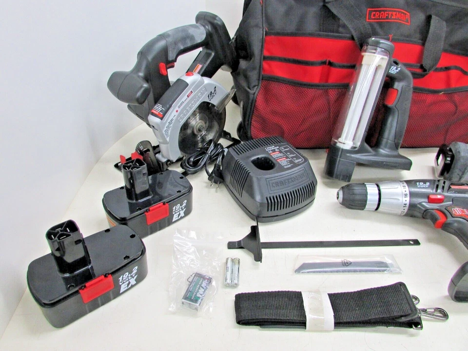 NICE! CRAFTSMAN 19.2V CORDLESS 4-piece KIT, w/ SOFT CASE TRAVEL BAG - Image 2 of 4