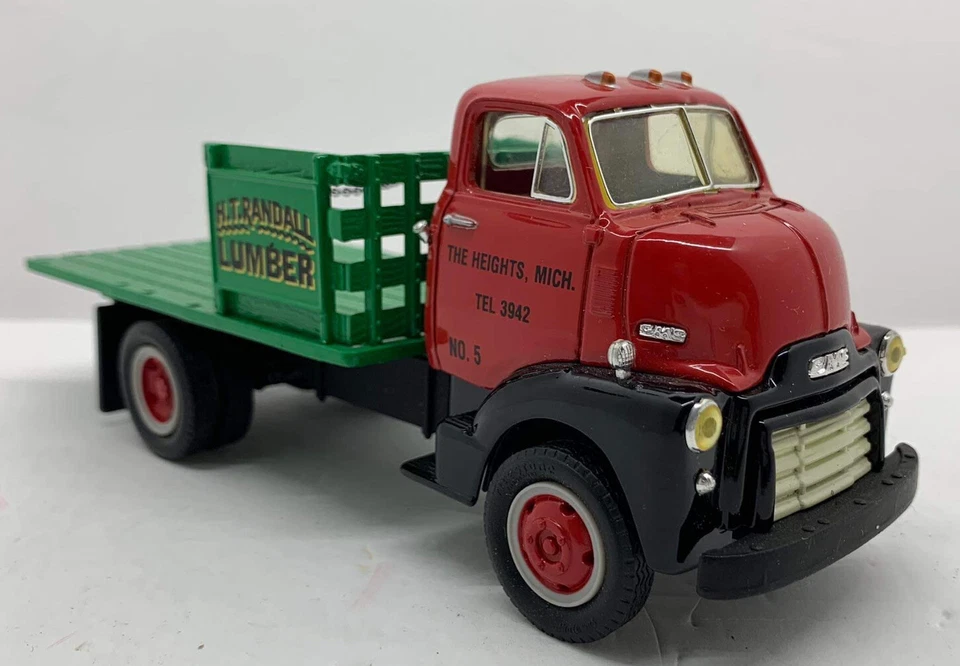 Масштаб 1:34 First Gear 1952 GMC Half Rack Stake Truck19-1122 H.T. ПИЛОМАТЕРИАЛЫ RANDALL - Изображение 4 из 4