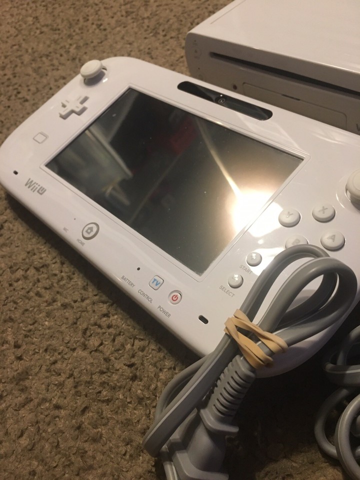 Nintendo Wii U 8GB Handheld System Tested Nintendoland game White