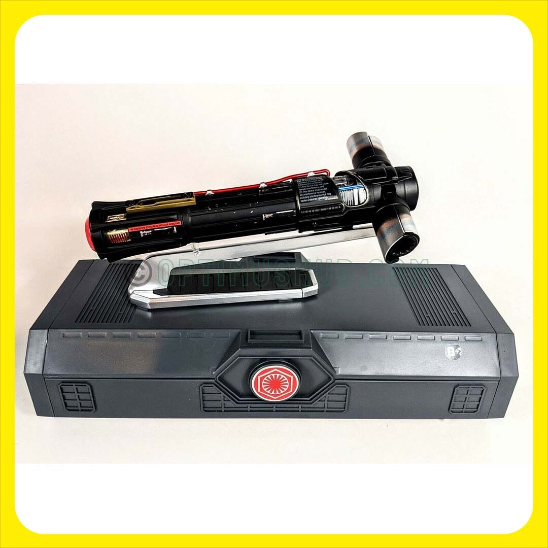 KYLO REN LEGACY LIGHTSABER HILT STAR WARS GALAXY'S EDGE DISNEY NEW