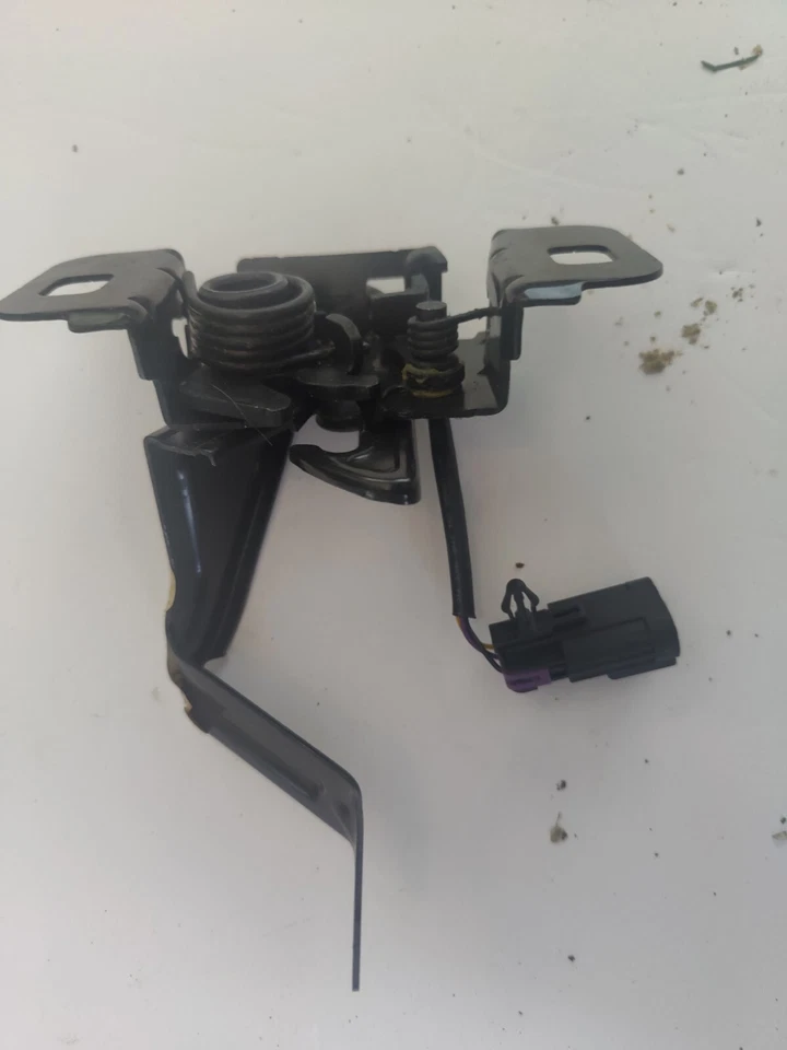 Conjunto de bloqueo de pestillo de capó inferior eléctrico Buick Allure GM 2014-2016 9079551 Foto 2 de 4