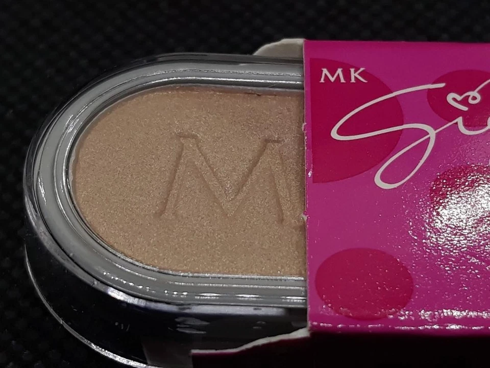 NIB MARY KAY Signature Eye Shadow Copper Beach #8831 - Image 3 of 4