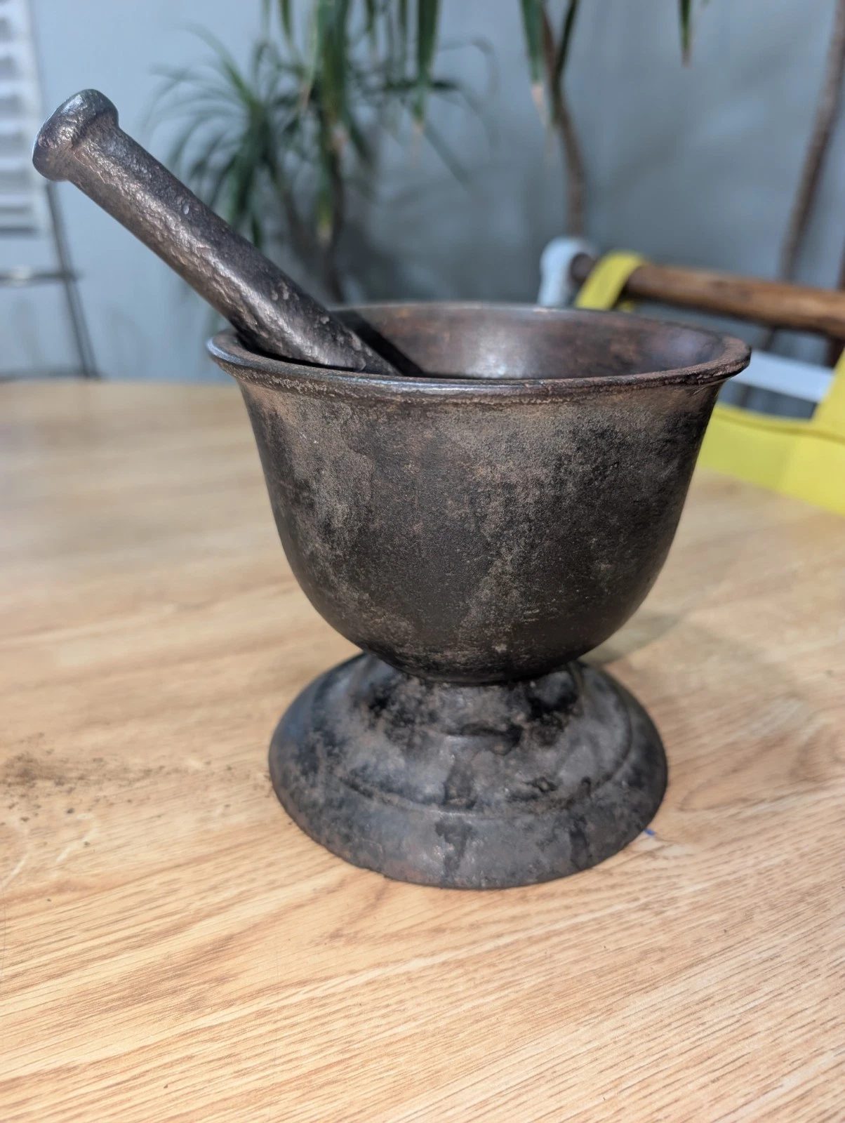antique Cast Iron 19th century mortar and pestle 7 Lbs