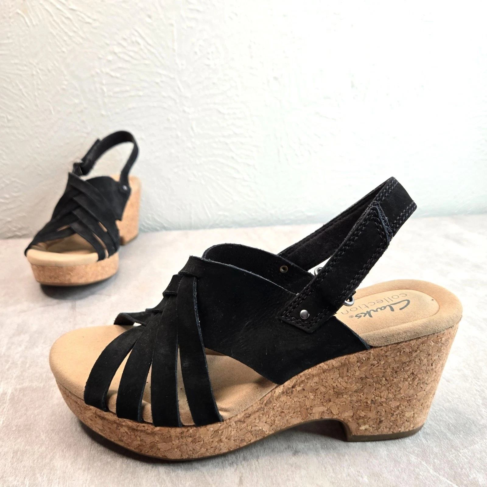 Sandali Clarks con plateau in sughero taglia 7 neri in pelle punta aperta sandali comodi con tacco