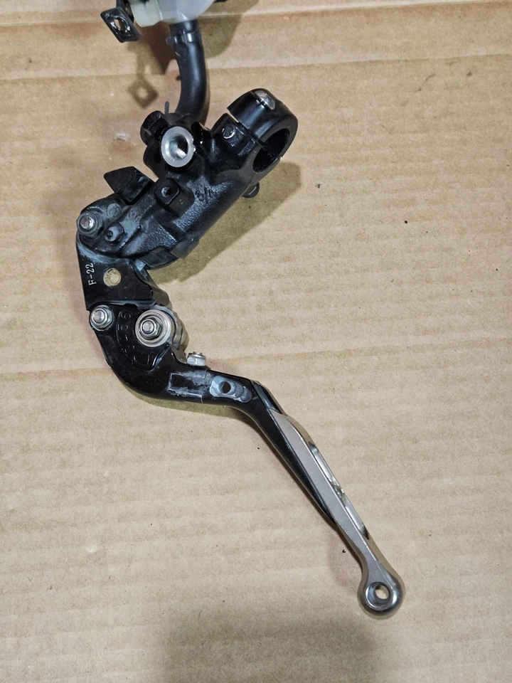 BMW S1000RR S1000 2010-2014 OEM depósito de cilindro maestro de freno delantero Foto 4 de 4