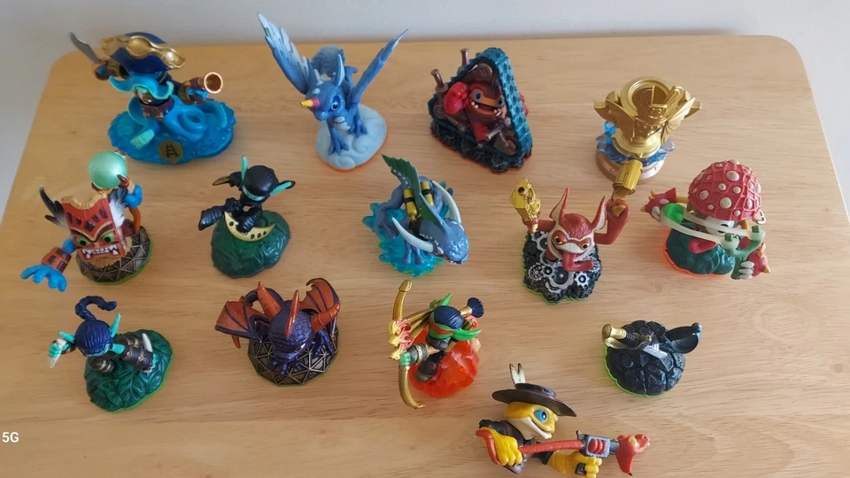 Skylanders Lot of 13 Figures/items. All Figures Have Been Tested And Work - Image 2 of 4