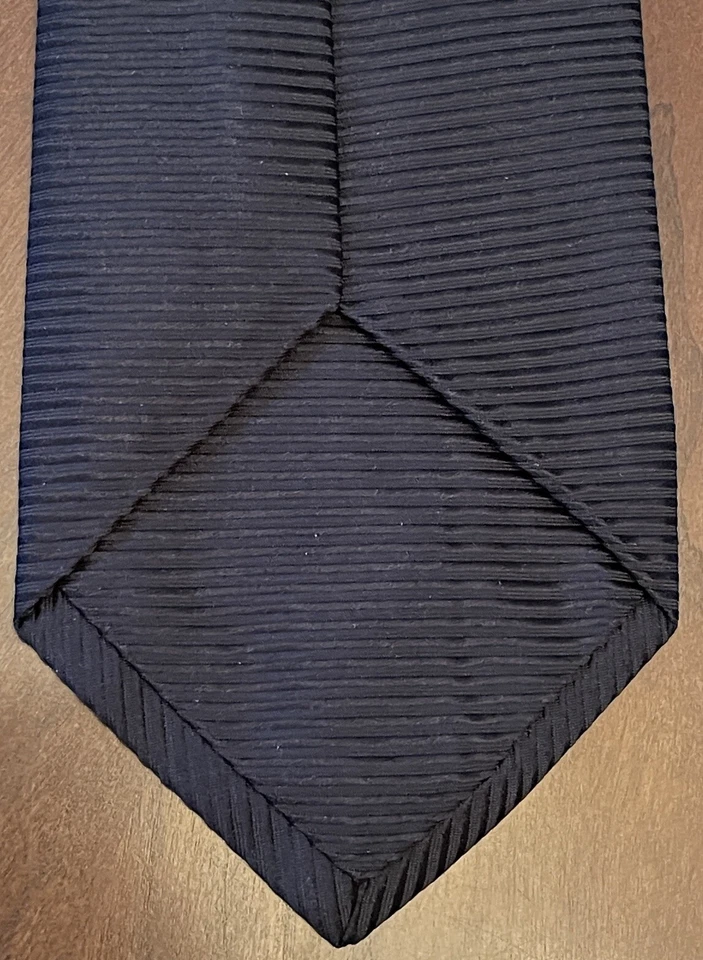 Corbata de cuello Ventura By Tom James Repp negra hecha a mano 100 % seda para hombre hecha en Estados Unidos Foto 2 de 4