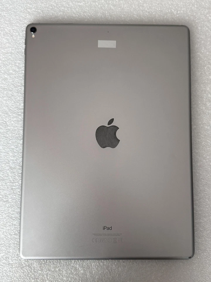 Apple iPad Pro 2nd Gen. 256GB, Wi-Fi, 12.9 in - Space Grey - GOOD - ref 472 - Image 2 of 4