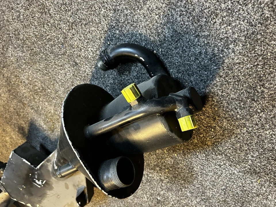 2016 MCLAREN 540C / 570S V8 ENGINE OIL TANK RESERVOIR SUMP GT3 Spec - Image 3 of 3