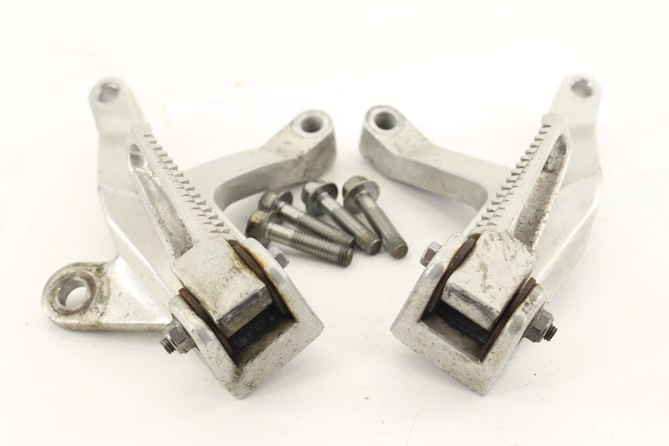 Juego trasero derecho izquierdo Yamaha Yzf600r 1998 estriberas conductor  Foto 2 de 4