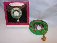 HALLMARK CHRISTMAS TREE ORNAMENT SPECIAL CAT FELINE PHOTO FRAME 1993 RED GOLD