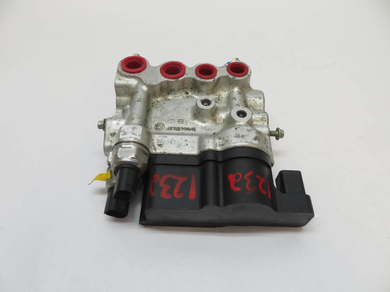 2015 MCLAREN 650S HYDRAULIC SUSPENSION VALVE BLOCK OEM 11B1302CP.01
