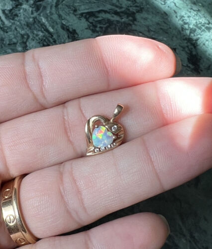 Solid 10k Yellow Gold Opal Heart Pendant Vintage - image 1