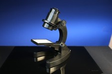 Slide/Negative microscope shape viewer by National Teaching Aids NY