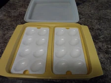 Vintage Tupperware Deviled Egg Keeper 723-4 Gold Transporter  4pc Lid 2 Inserts