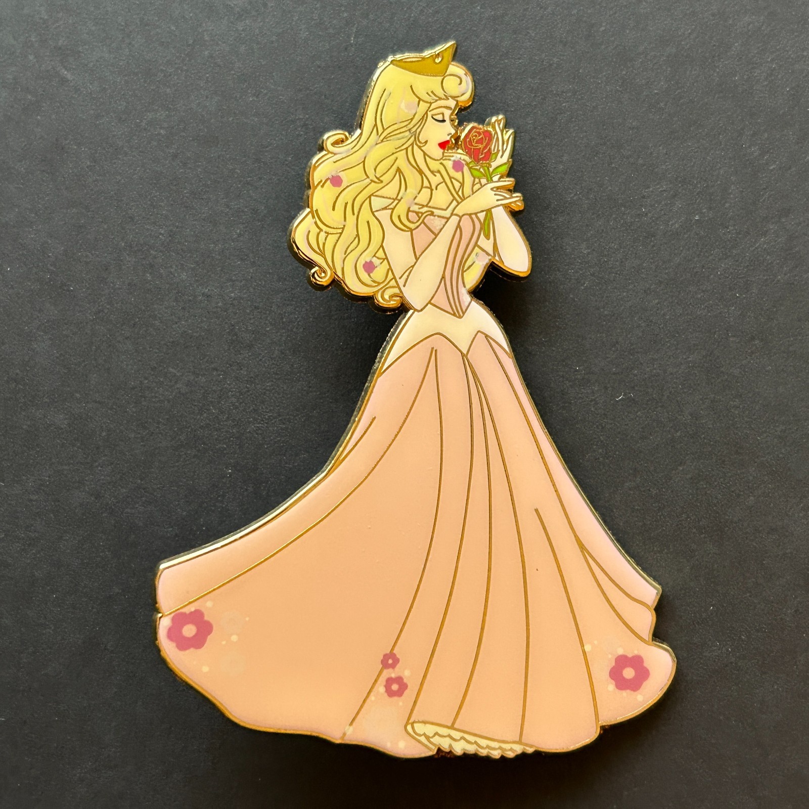 Aurora with Rose from Sleeping Beauty - Limited Edition 80 FANTASY Disney Pin 0