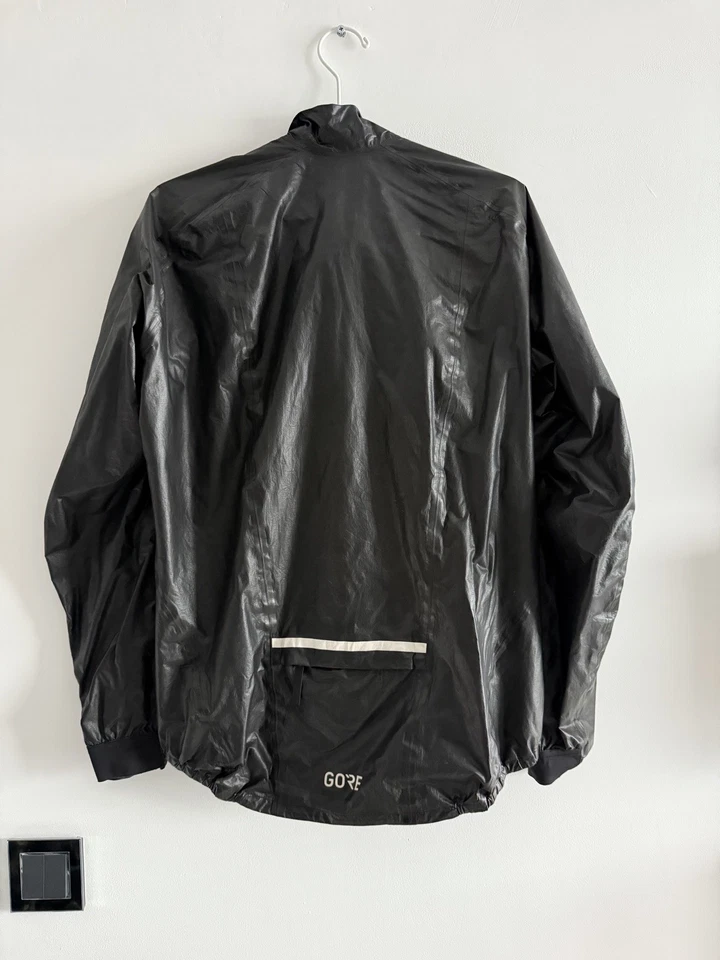 Gore 1985 Shakedry Cycling Jacket, 100% Waterproof, Windproof, Men M Gore-Tex - image 2 of 4