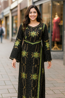 Embroidered thobe Palestinian Boho Palestinian dress Tatreez Green Black