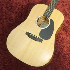 Guitarra Eléctrica Acústica Martin D-12E Koa 2023 Usada con Pantalla de Sintonizador