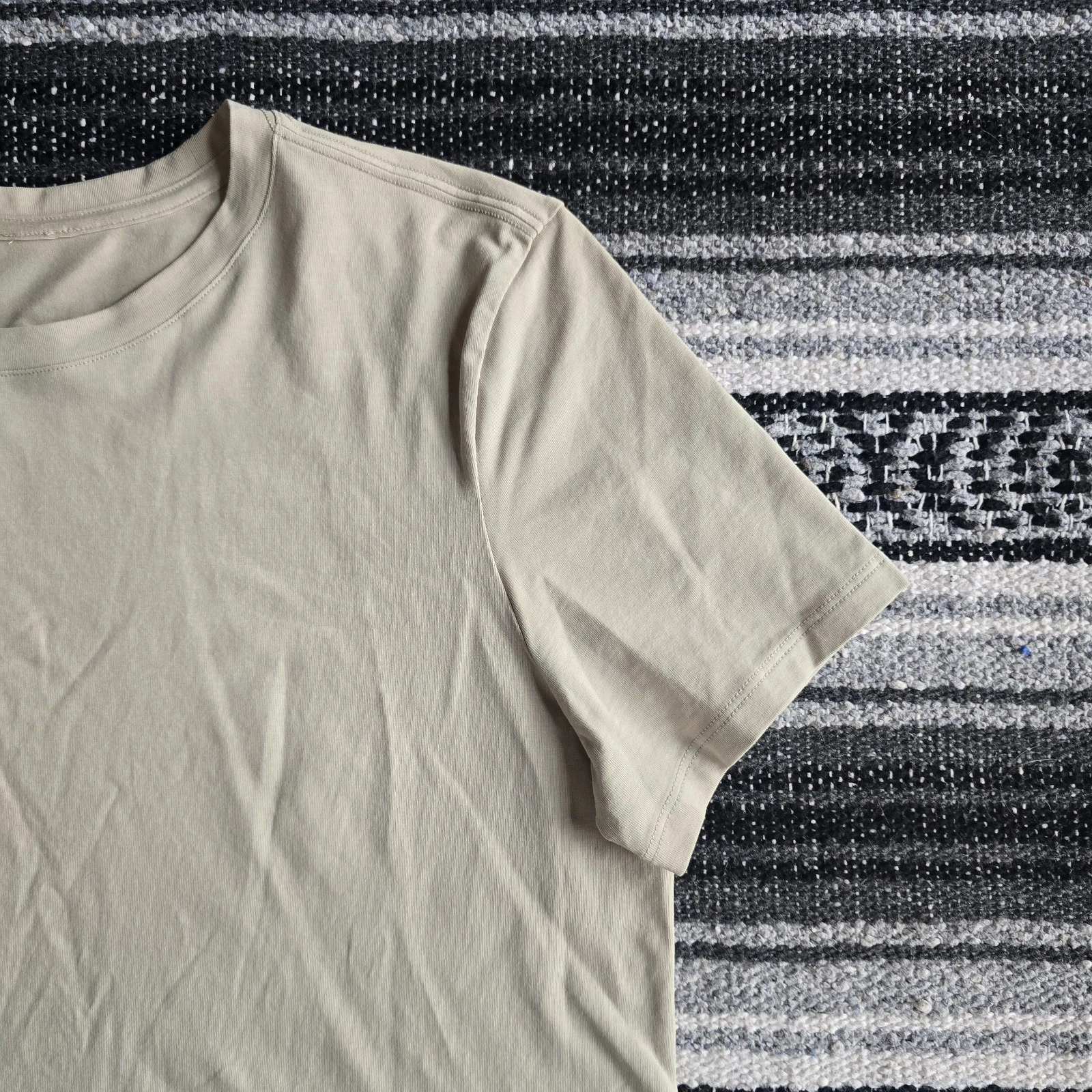 lululemon short sleeve curved hem love shirt