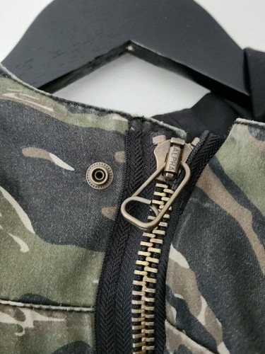 SS21 Supreme Capucha Máscara Parka XL Raro Abrigo Tigerstripe Camo Relieve Logo - Imagen 17 de 21