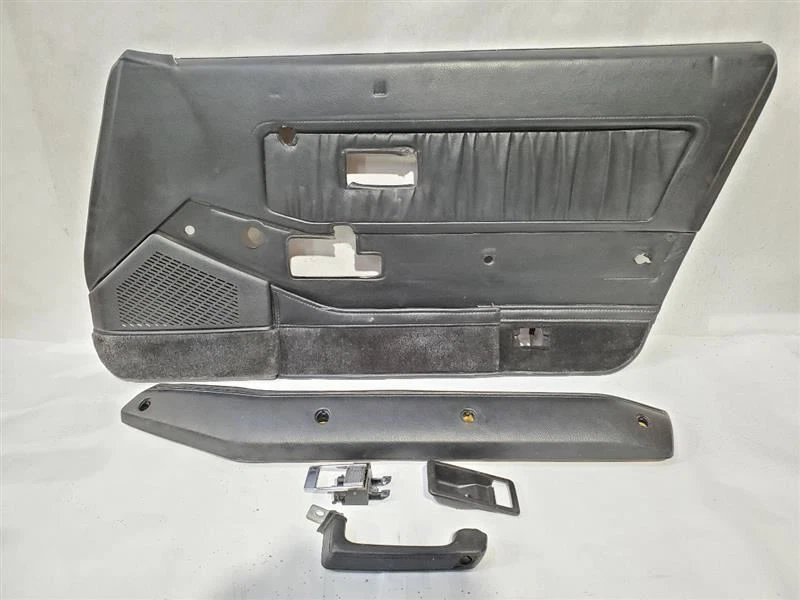 Front Right Interior Door Trim Panel 2+0 Small Tear OEM 1987 Nissan 300ZX Foto 4 de 4