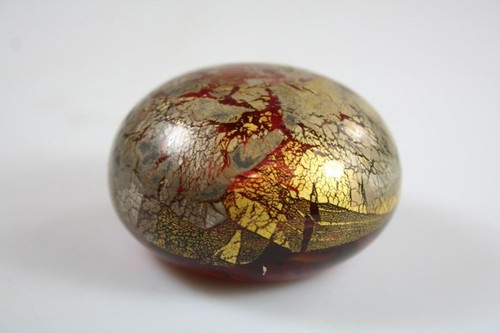VINTAGE ISLE OF WHITE VINTAGE ART GLASS PAPERWEIGHT original sticker - Picture 5 of 5