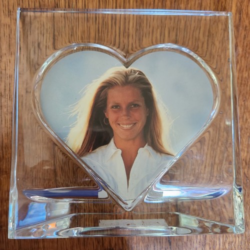MIKASA Lead Crystal Photo Frame Heart Shape AMOROSA Made in Slovenia 6” x 6" NEW - Picture 2 of 8